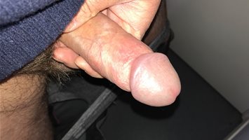 The more cocks I see on here the harder I get!