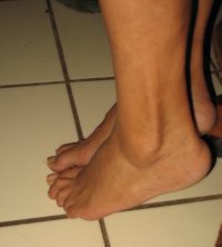 I love having my feet kisses and my toes sucked while getting fucked.