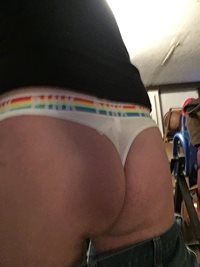 Bunz in thong today