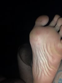 I'm new to foot fetish, anyone else have a foot fetish? What do you enjoy m...