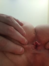 Need a very hard cock to stretch me .No condom please!!😘😍