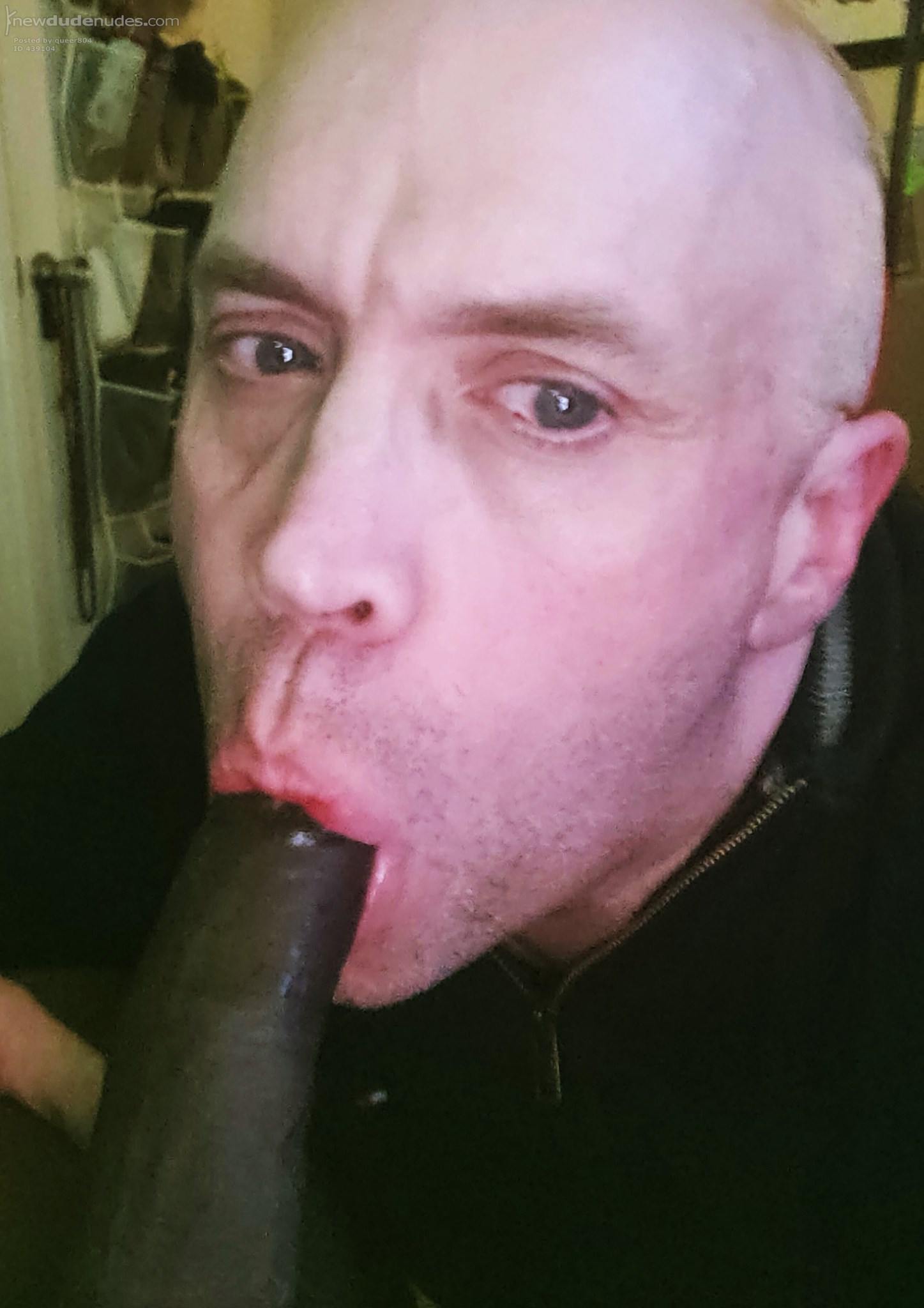 31bm, handsome stranger. sat him down and he proceeded to fuck my face and ...