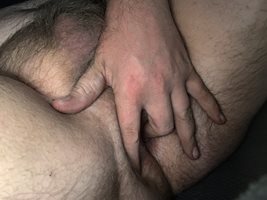 Love to finger my hole