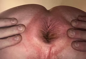 My deep soft red bum hole needs filled up by a thick veiny uncut cock you g...