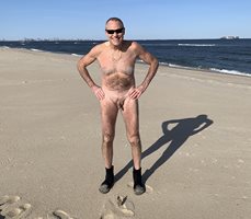 I took a nude Polar Plunge at my favorite nude beach yesterday. Air tempera...