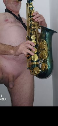 Me practicing sax, (🎷