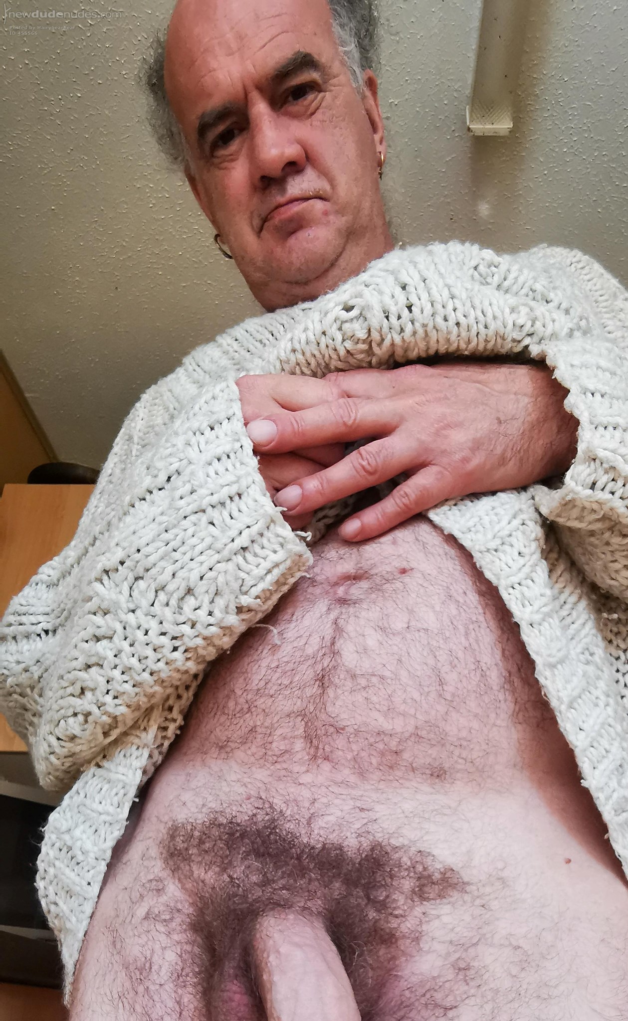 Message if you'd like to see the full frontal version of this pic 😂