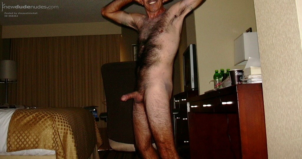 May I point you to the bed?