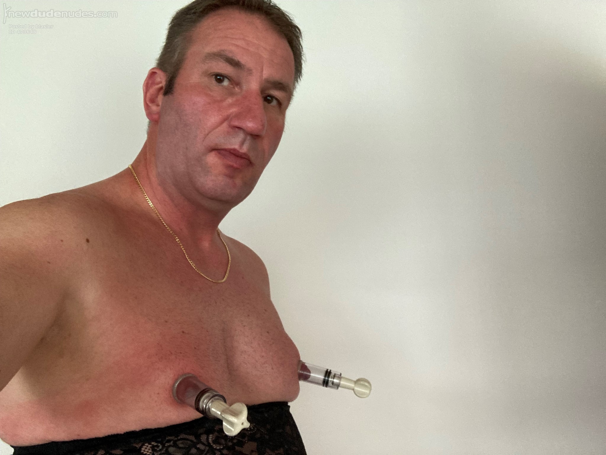 Love to perform my nipples