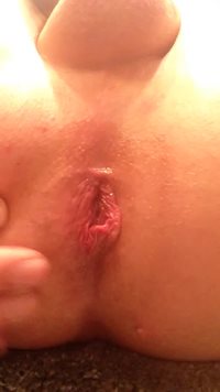 My asshole needs a good tongue nice and deep.. Anyone like to help??? Comme...
