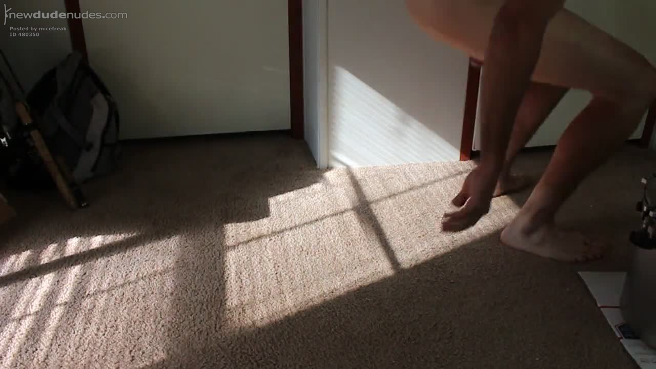 A minute long warming up and getting ready yo film period.