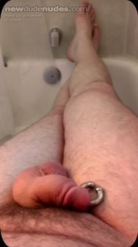 Hairy legs and 0 ga PA in tub