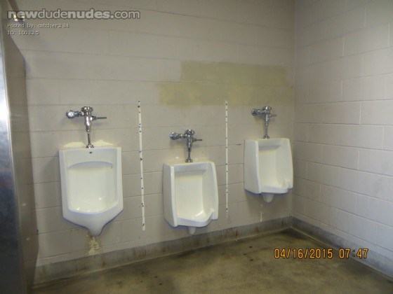 Love blowing guys at the open urinals! So exciting! I cum in my pants!