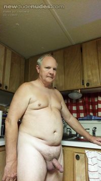 Mature guy looking to chat and meet