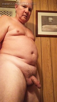 Mature guy looking to chat and meet
